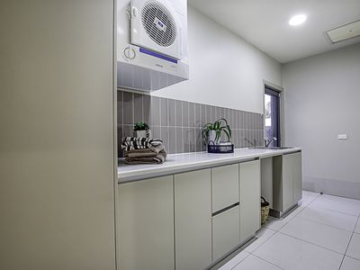 12 DENOON STREET, Forde