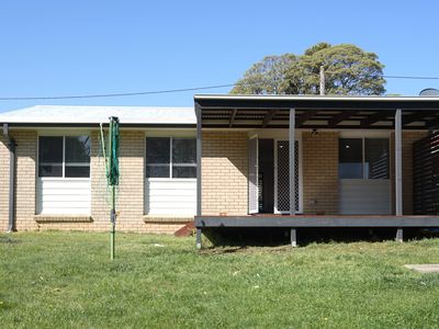 10 ARMSTRONG CRESCENT, Robertson
