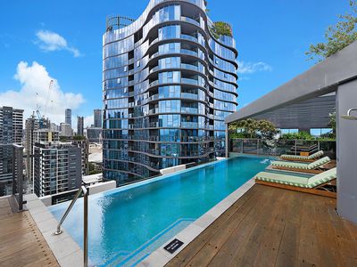 1606/4 Edmondstone Street, South Brisbane