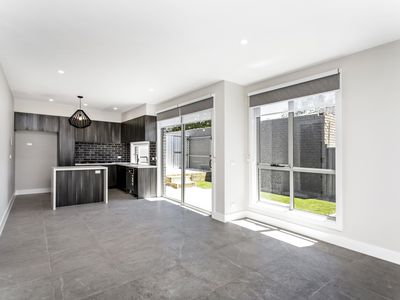 1 / 7 Garnet Street, Essendon West