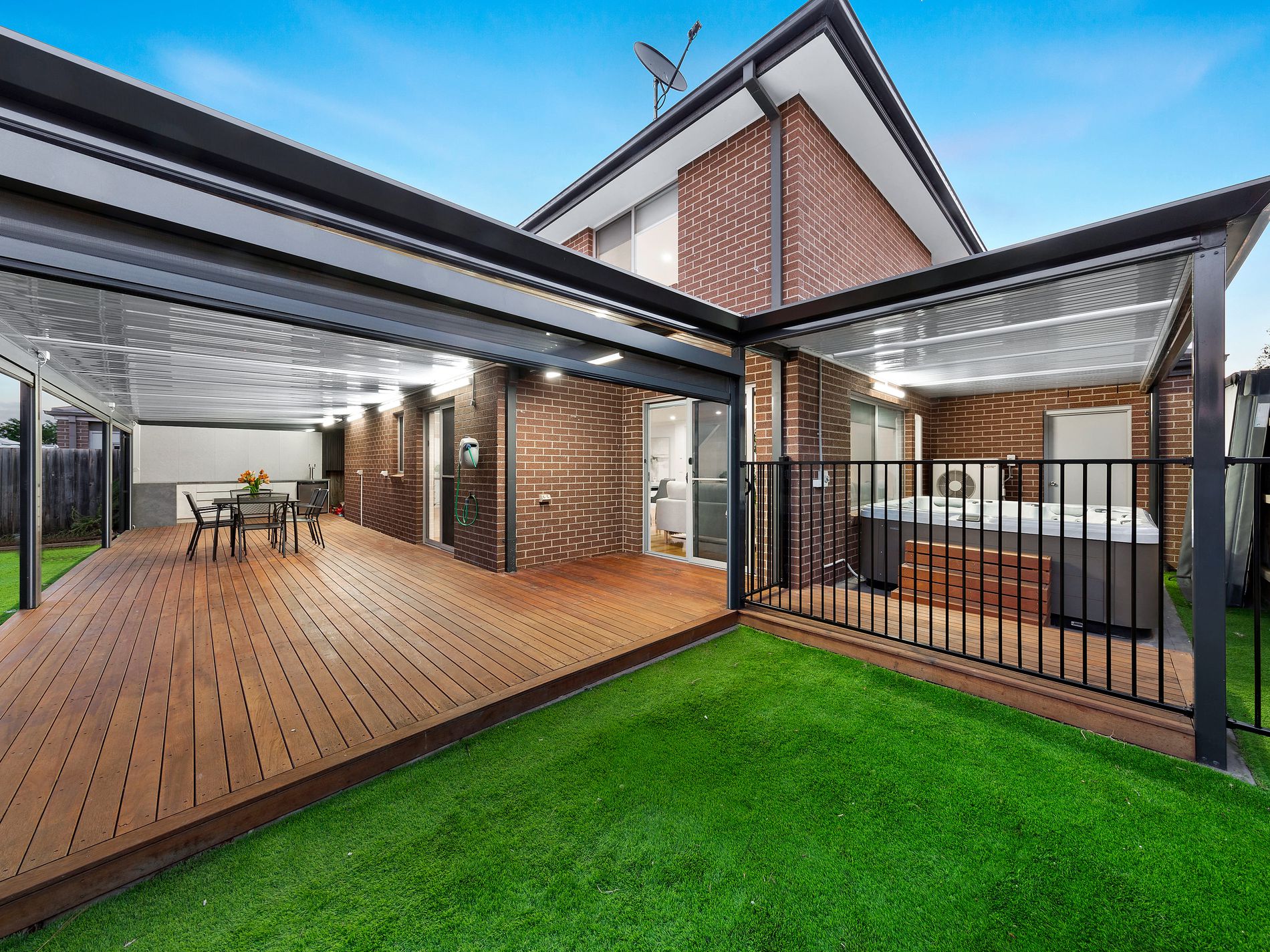 8 Pinnacle Way, Fraser Rise