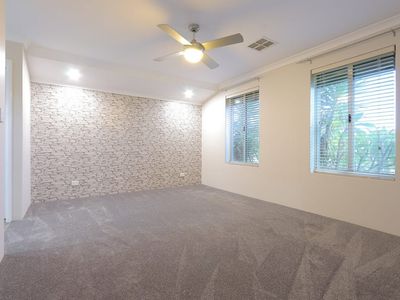 15 Yindana Blvd, Lakelands