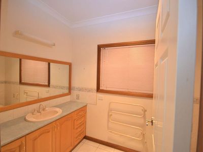 4 Lambert Street, Tawonga