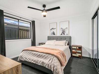 10a Upland Chase, Albion Park