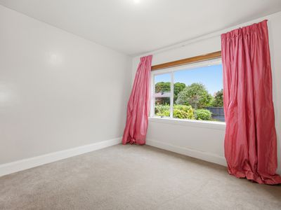 335 Ferry Road, Waltham