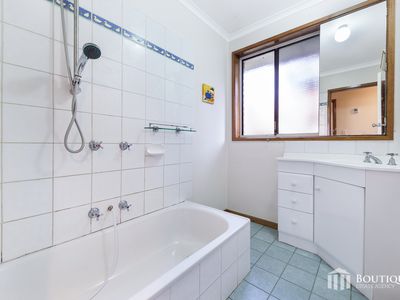 2 Hampton Court, Dandenong North