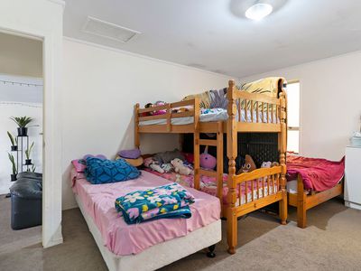1 Riverpark Crescent, Henderson
