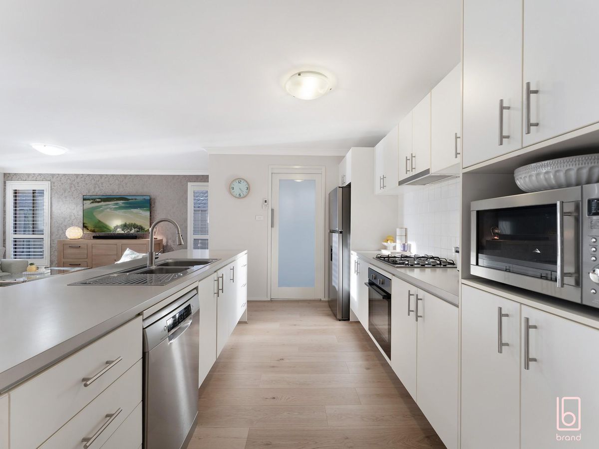 82 Settlement Drive, Wadalba