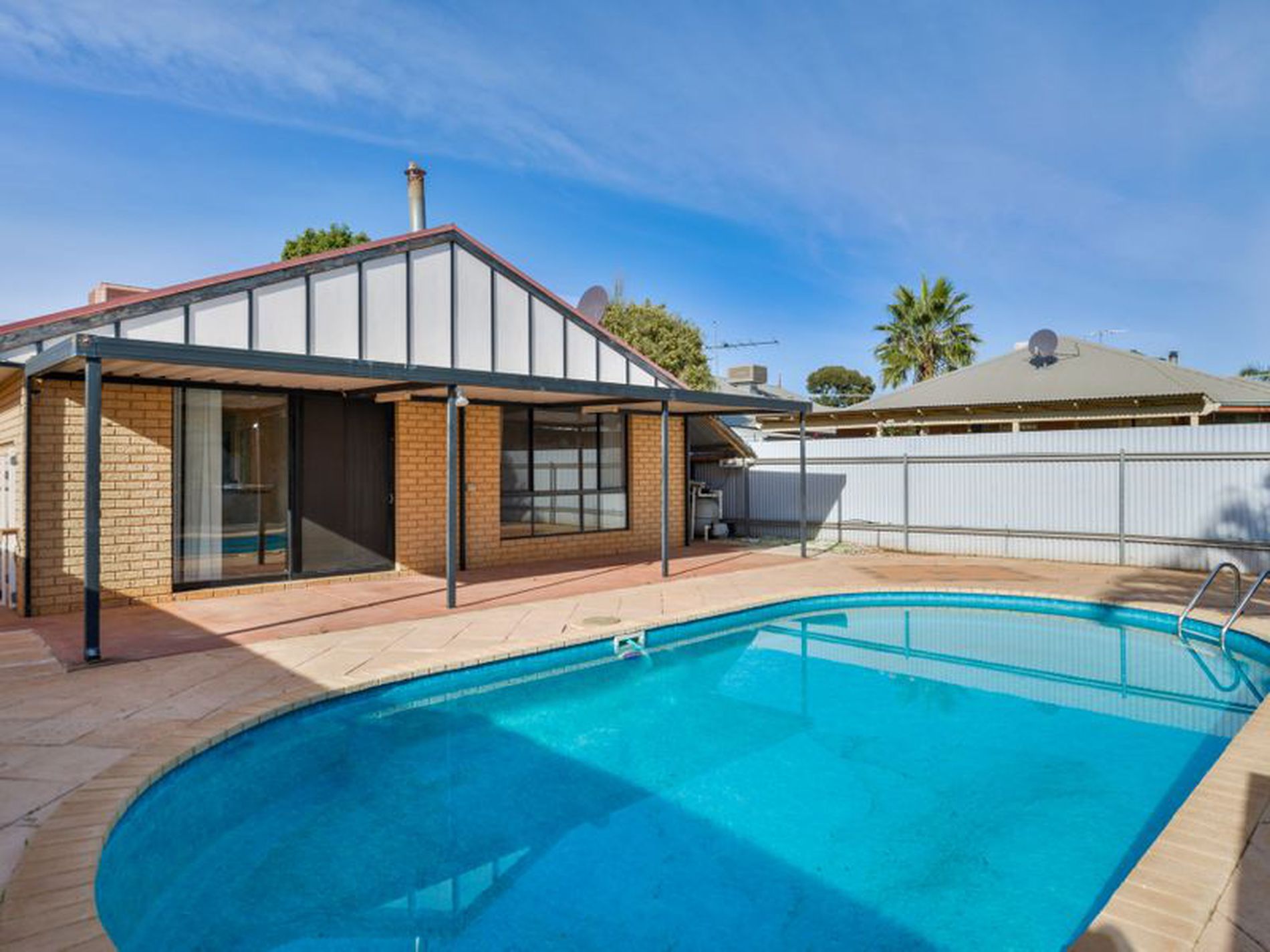 36A Premier Street, Hannans