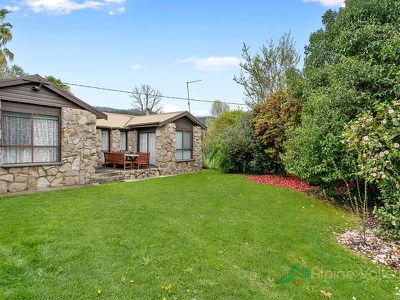 27 Simmonds Creek Road, Tawonga South