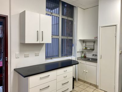 8 / 145 Charlotte Street, Brisbane City