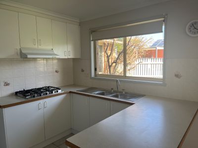 182 Coppards Road, Whittington