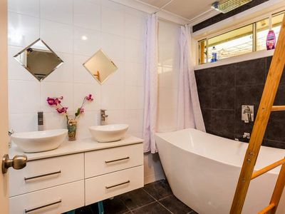 65 Kennedy St, Howlong