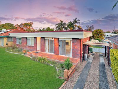 5 Pine Drive, Woodridge