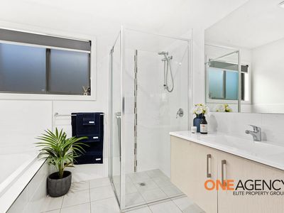 16 Farmgate Crescent, Calderwood
