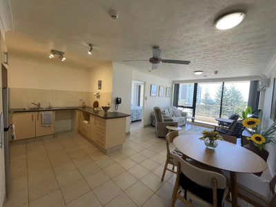 19 / 19 AUBREY STREET, Surfers Paradise