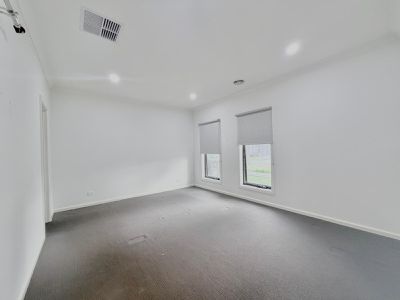 7 Canal Way, Craigieburn