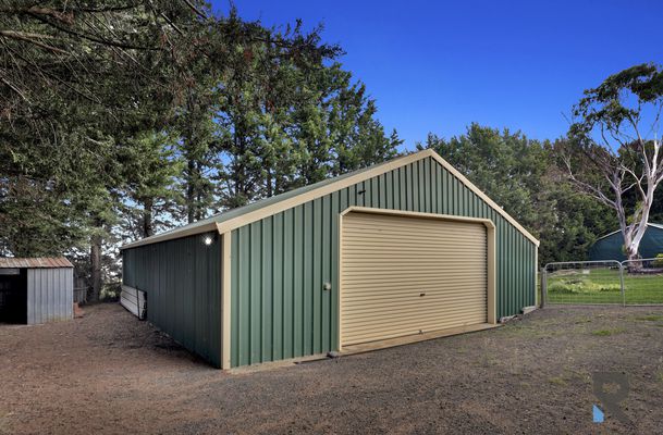 33 King William Court, Wallan