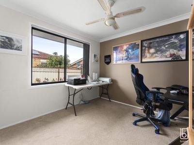 8 Tristram Close, Lake Haven