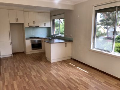 1 / 12 Woodvale Grove, Essendon