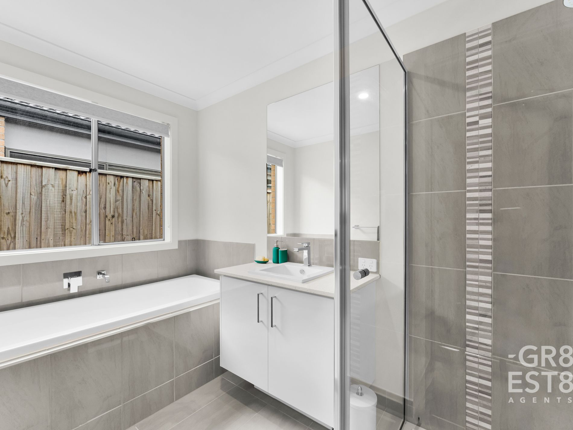 212 Saint Germain Boulevard, Clyde North