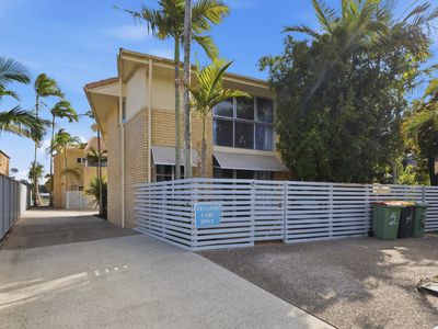 2 / 19 Pangarinda Place, Mooloolaba