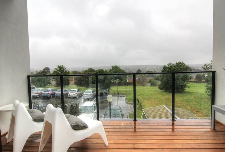 10 Magnolia Walk, Burwood