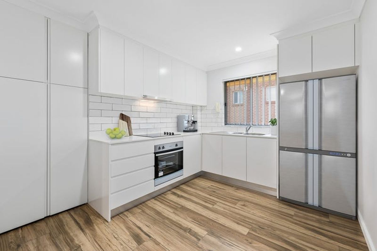 12 / 31 Hampstead Road, Homebush West