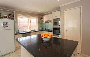 37 Wesley Drive, Narre Warren