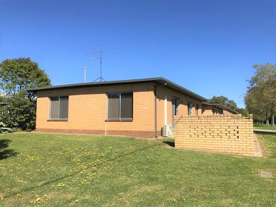 1 / 223 PLUMMER STREET, Albury