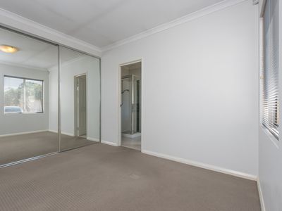 62D Amberley Way, Westminster