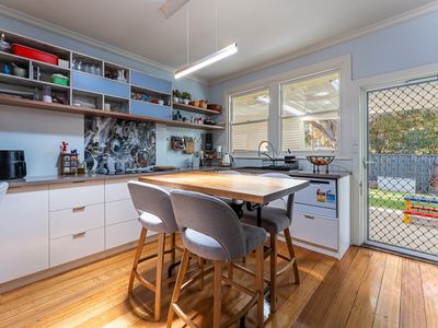 56 Maple Street, Golden Square
