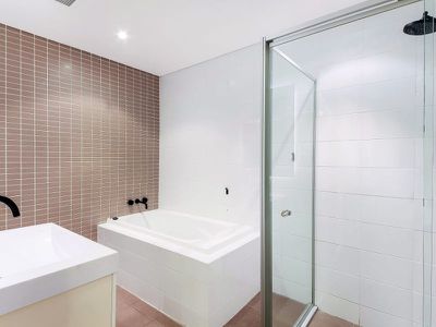 305 / 149 O'Riordan Street, Mascot