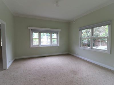 17 The Avenue, Seymour