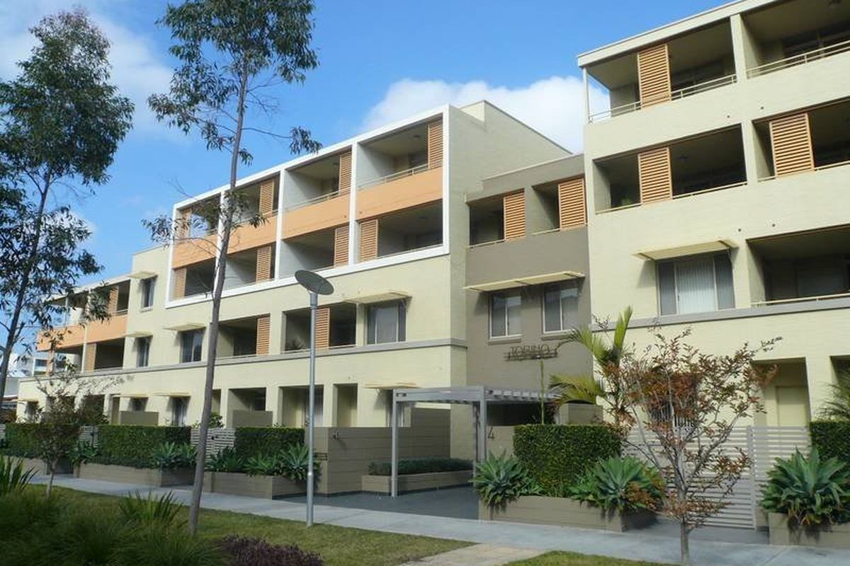 4  Stromboli Strait , Wentworth Point