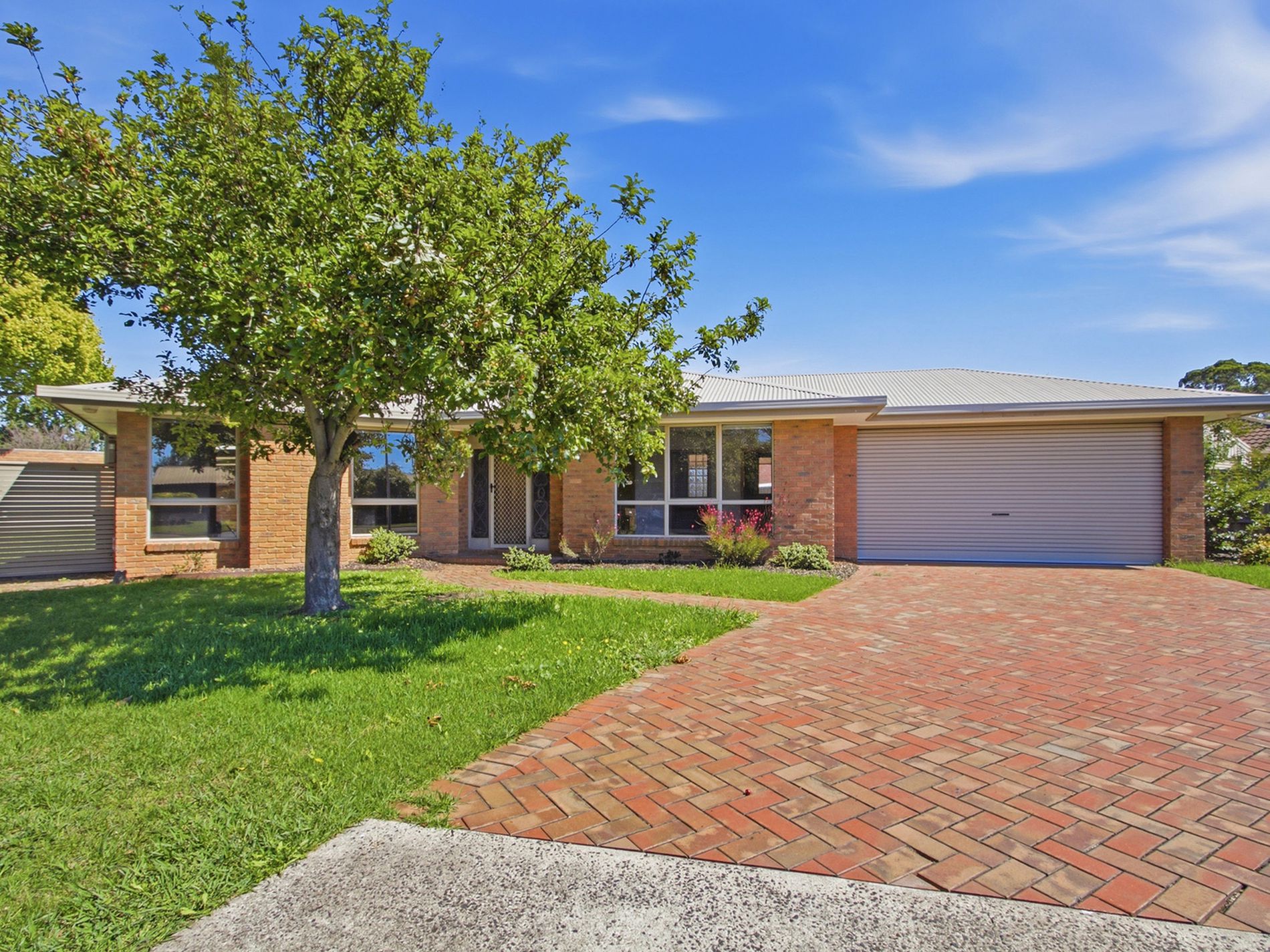 4 Victoria Close, Sale