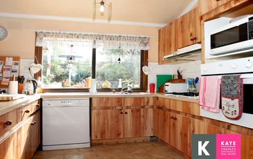 8 Morris Road, Beaconsfield Upper