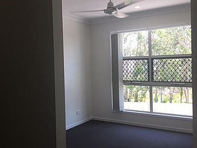 4 / 3 Chelmsford Road, Mango Hill