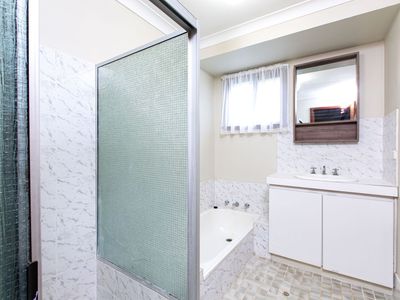 24 Hutchinson Road, Burekup