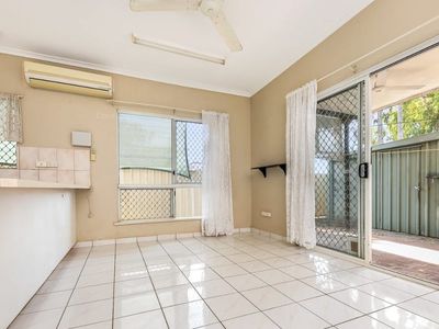 1 / 1 Merriak Court, Gray