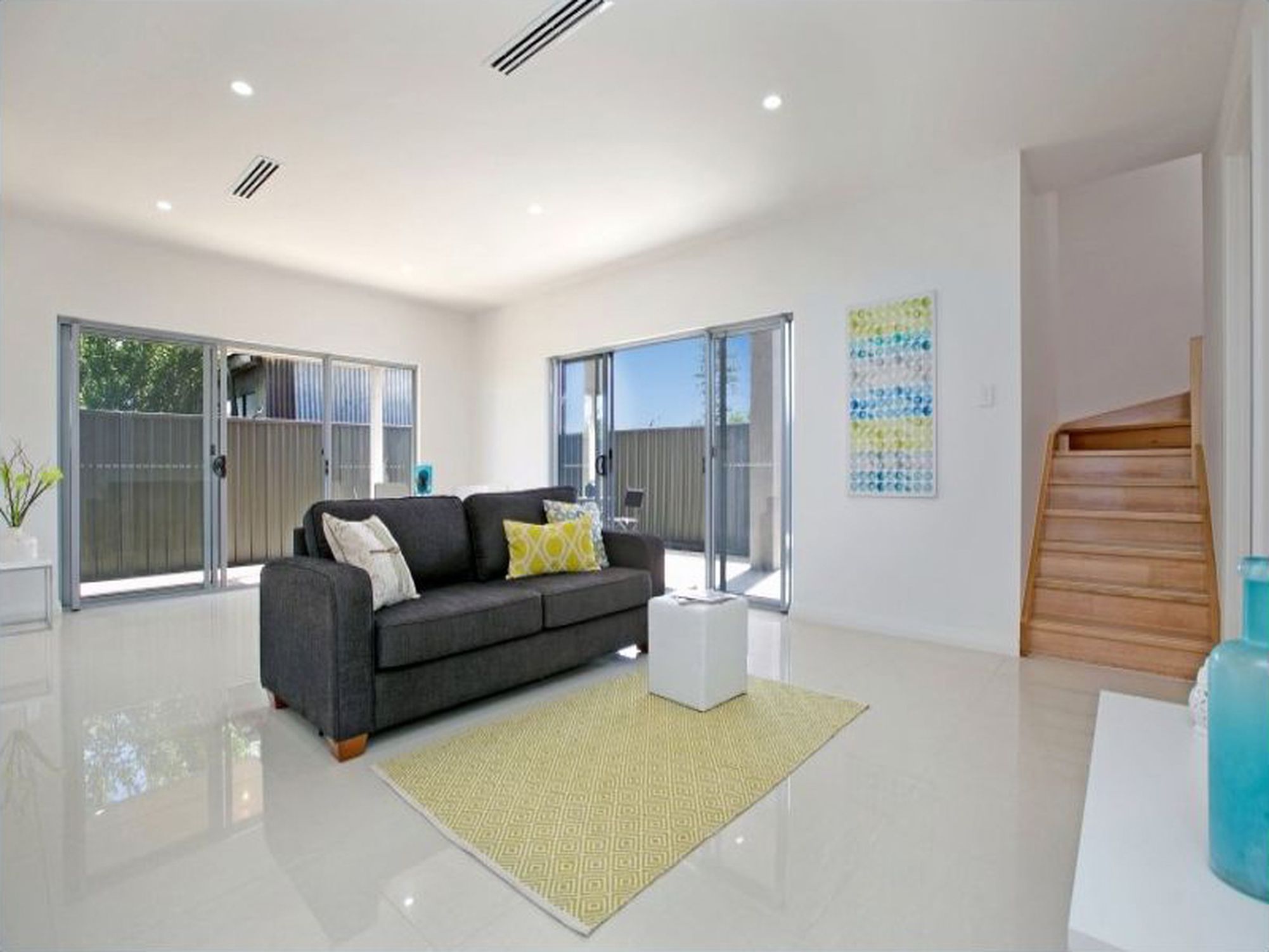 4 / 30 West Lakes Boulevard, Albert Park