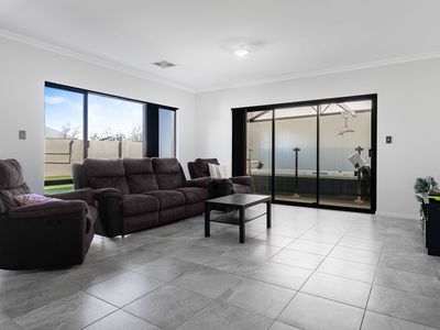 1 Coalseam Street, Ellenbrook