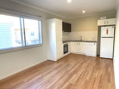 24 / 1 Collins Lane, Kin Kora