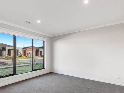 8 Library Road, Mambourin