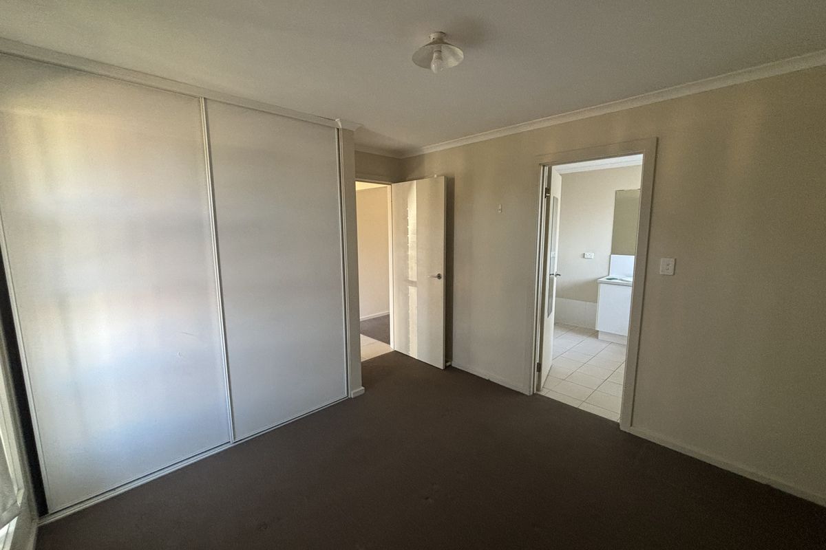6 Foster Road, Andrews Farm
