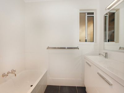 11 Daintree Close, Kuluin