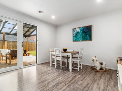 4 Cameron Court, Somerville