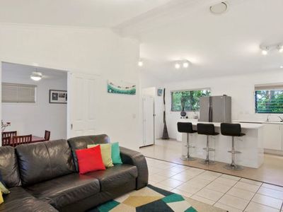 16 Foedera Crescent, Tewantin