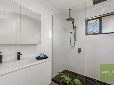 30 Riechelmann Street, Heatley