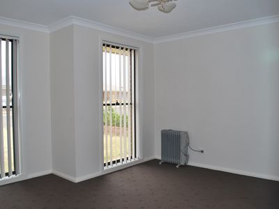 24 Holmwood Drive, Dubbo